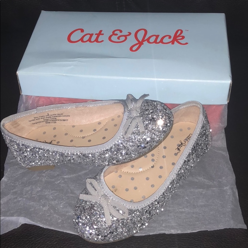 Toddler girl silver flats